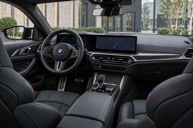 BMW M4 Competition xDrive — cockpit