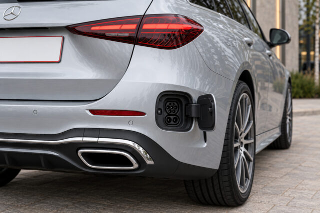 Mercedes-Benz C300e Estate — charging socket