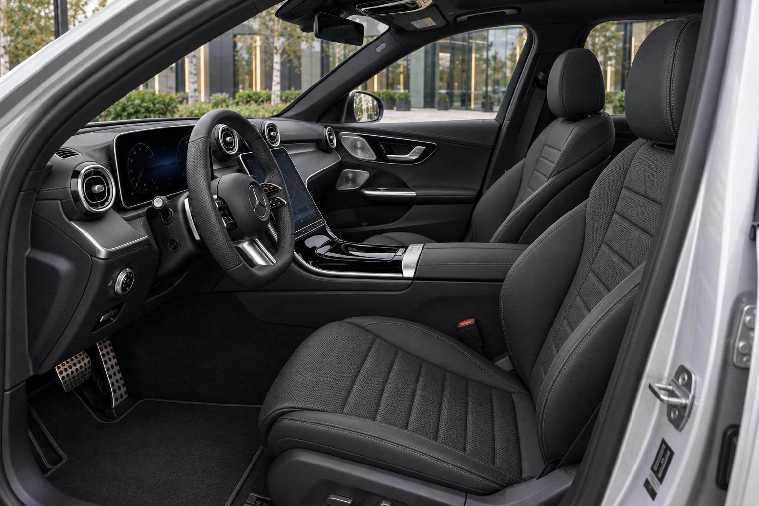 Mercedes-Benz C300e Estate — front seats